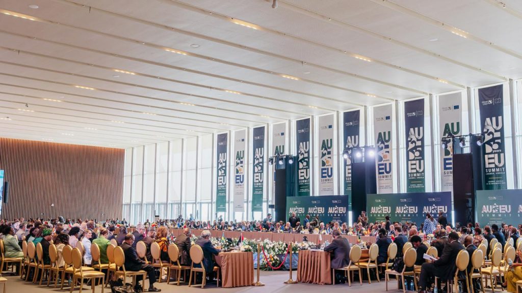 Presidente-da-Republica-discursa-na-sessão-tematica-da-Segunda-Cimeira-Uniao-Africana-Uniao-Europeia-UA-UE-em-Luanda-Angola-5