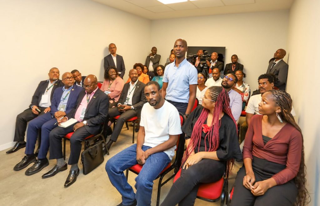 Presidente-da-Republica-reune-se-com-a-comunidade-estudantil-mocambicana-em-Belem-do-Para-Brasil-3-1