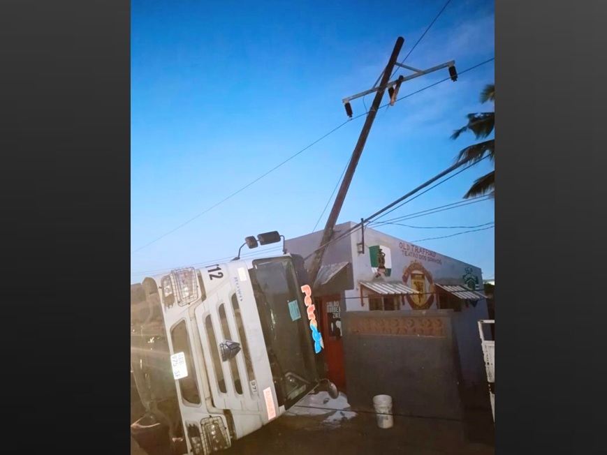 Mozambique: Lights off for thousands in Beira after vehicle hits high-voltage pole